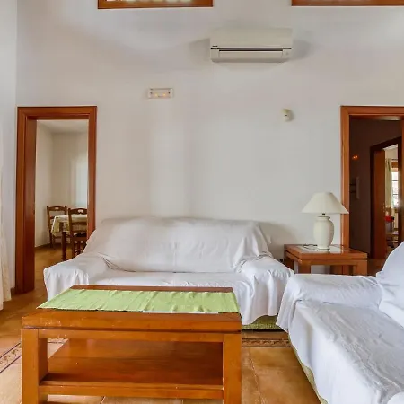 Enticing Holiday In Las Palmas With Jacuzzi بيت للعطل