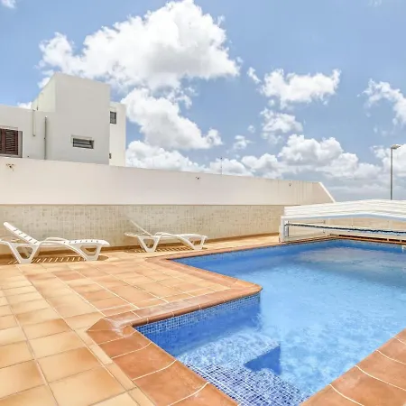 Ferienhaus Enticing Holiday In Las Palmas With Jacuzzi