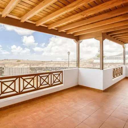 Enticing Holiday In Las Palmas With Jacuzzi *