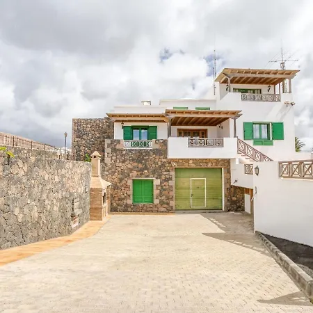 度假居 Enticing Holiday In Las Palmas With Jacuzzi 蒂亚斯